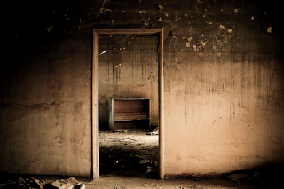 Illustration for article titled The Decaying Remains of Abandoned Hospitals